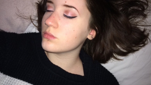 tired98:i feel like a painting today ❣ 