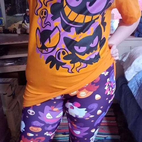 retrogamingblog2: Halloween Pokemon Clothes made by Versiris @violetvenomGhost Pokémon