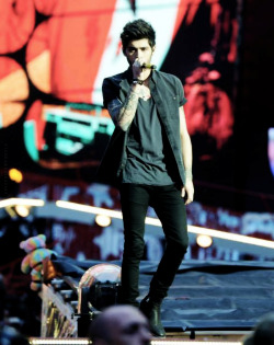 zaynrocksmyworld:  Zayn @ the Wembley Stadium, London, 8th June 2014 * 