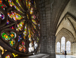 legendary-scholar:  myend-ismybeginning:  Basilica of the National Vow    Basilica of the National Vow is a Roman Catholic church located in the historic center of Quito, Ecuador.