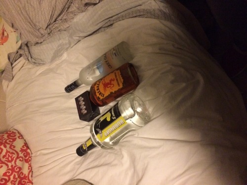 probablyygay:  Stay sneakin in booze