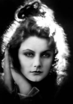 Greta Garbohttps://painted-face.com/