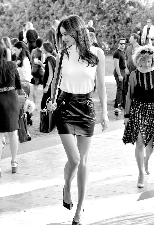 flowelle:  Miranda Kerr at the Louis Vuitton Cruise 2016 Resort Collection shown