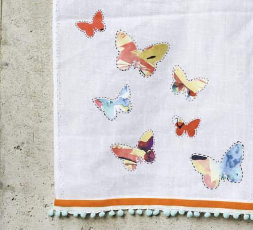 I love these no sew Anthropologie inspired DIY tea towels from Henry Happened.