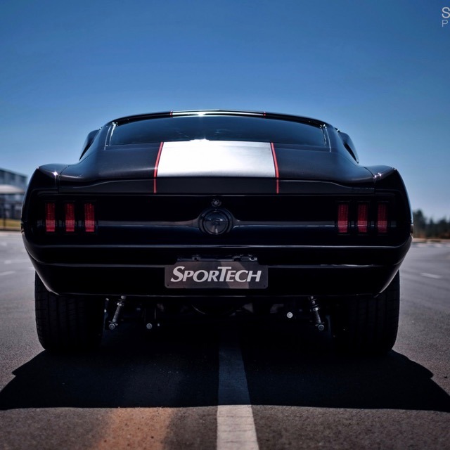 utwo:  ‘68 Ford Mustang Fastback© stefan kotze