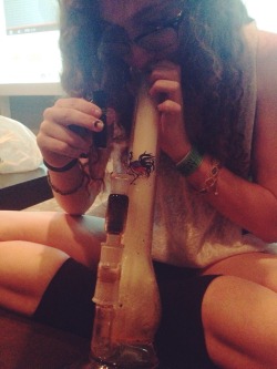 thc-kittyy:  David Goldstein is my fave bong