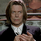 ennish:  allthenobodyppl:  allthenobodyppl:  The expressions of Bowie as he looks