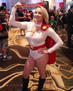 hot-cosplay-babes:  Brittany Ann as Power Girl http://tiny.cc/fa3cny