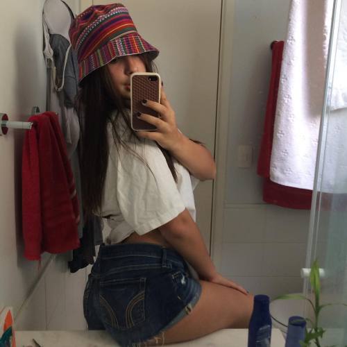 http://streetgrl.tumblr.com/post/155093554212