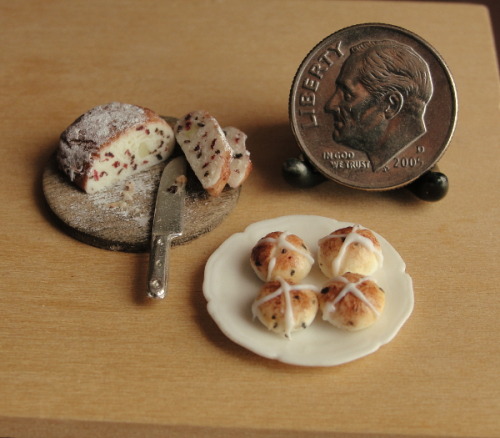 fairchildart:A little Dutch Easter bread (Paasstol) and hot cross buns