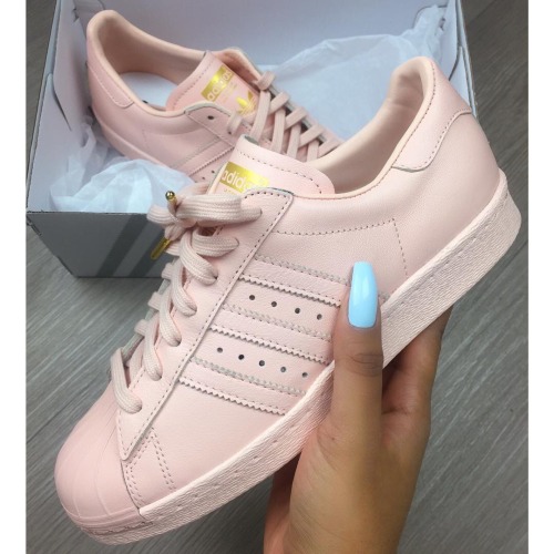im-prada–u-nada: @sherlinanym