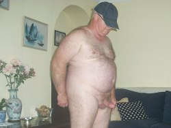 Mmmm &hellip;, super hot daddy and his fat cock! 