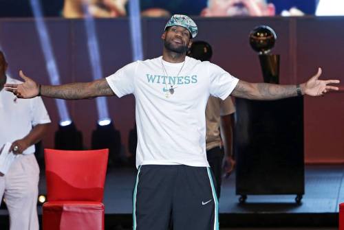 hes like “I aint worried bout nutin”