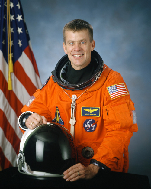 humanoidhistory:Portraits of STS-107 crew members who perished when the Space Shuttle Columbia disin