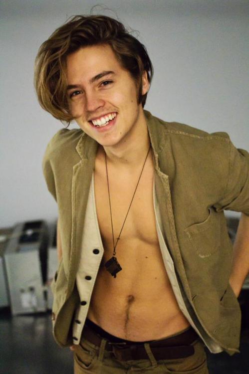 boytrappedinthcloset:  Cole Sprouse has grown up into a fine ass man
