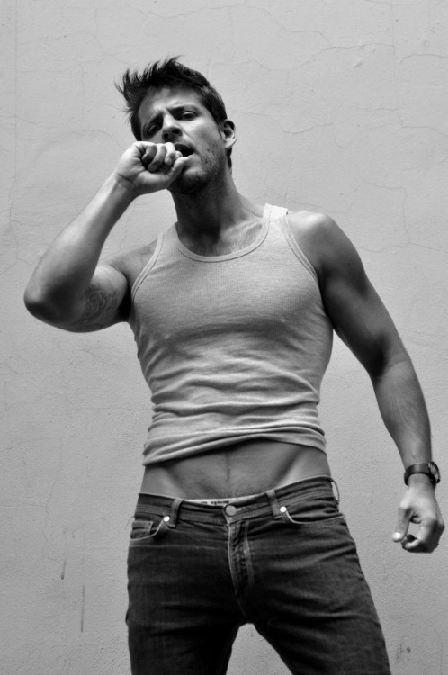 eddy-eddy:  Diego Arnary by Amer Mohamad