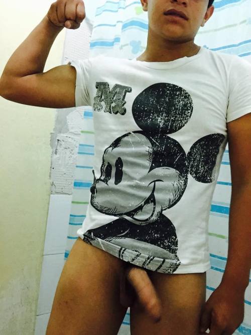 vihunahe: lpnd10: me encanta lo quiero en mi cama Sabroso