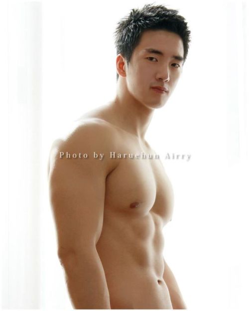 singa61:  Only Asianshttp://singa61.tumblr.com/