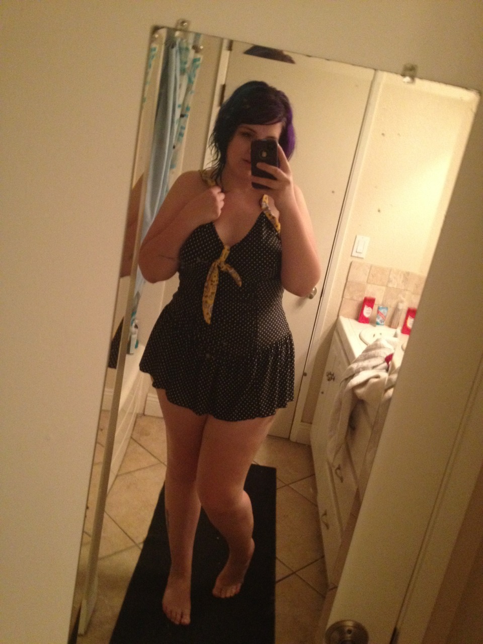 tyrantlizard-queen:  Ta-daaaaa! One of my friends told me this bathing suit is too