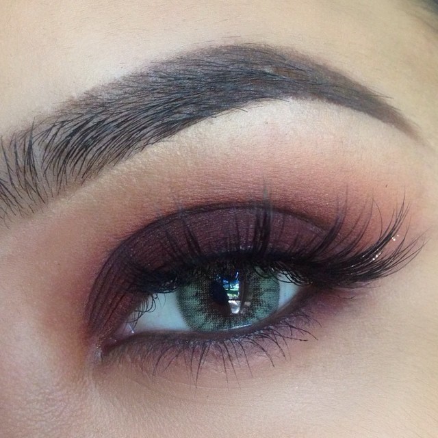 lasheslinerlipstick:  Bitten @makeupgeekcosmetics Ashley @flutterlashesinc #motd