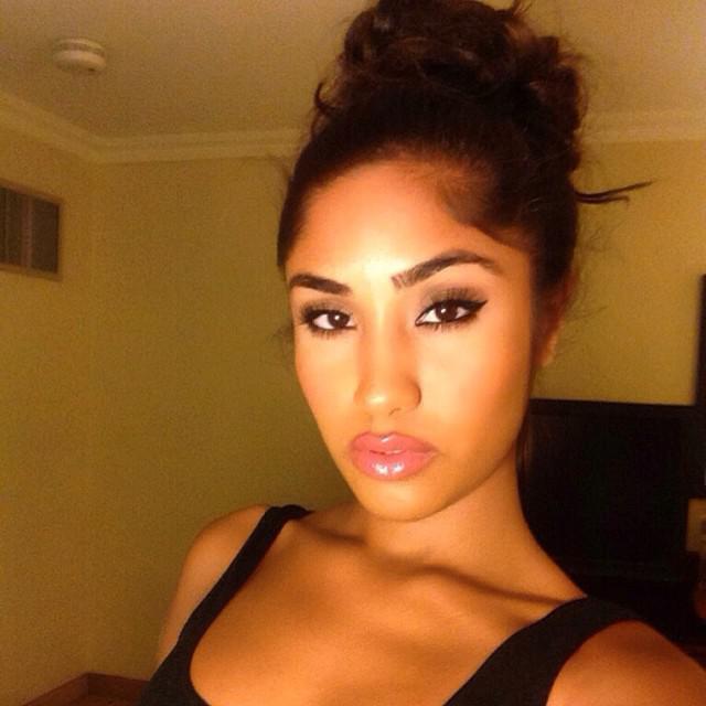 randomsexygirls:  http://randomsexygirls.tumblr.com/