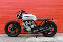 caferacerpasion:  onda CBX1000 Brat Style – Tarmac Custom Motorcycles. Todo un bicho del asfalto. Quién diría que de esta moto iba a salir una Brat Style tan lograda. http://www.caferacerpasion.com/honda-cbx1000-brat-style-tarmac-custom-motorcycles/