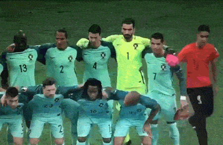 witty-futty:  When a random team gets pictured with a famous ball boy!