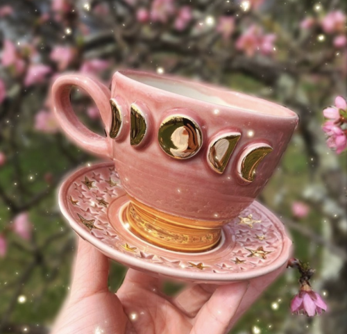 spellchased:magical teacup by @dirtworks_ceramics