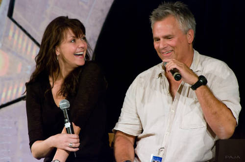 Amanda Tapping & Richard Dean Anderson, Being Adorable At GateCon 2008. (`)