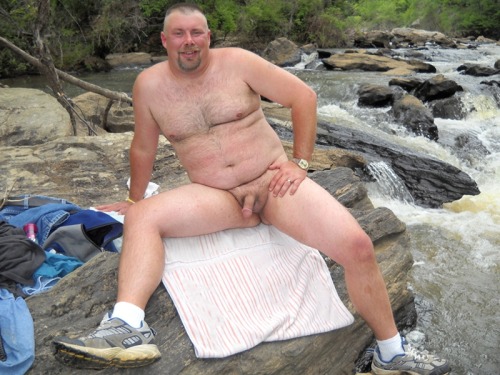 rbearsly:  Now this guy looks like a fun time.  Such a cheeky smile. 