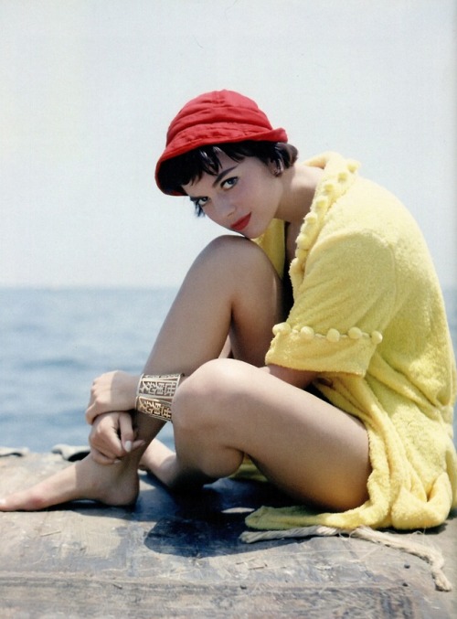 ladybegood: Natalie Wood, 1956