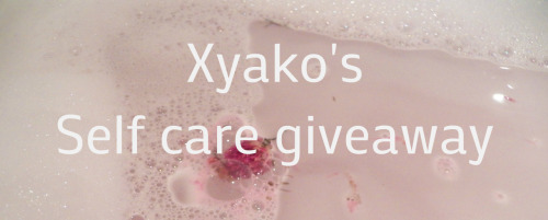 xyako:  DUE TO COMPLICATIONS AND MOVING BLOGS, THE GIVEAWAY IS RENEWED. I APOLOGISE FOR ANY INCONVENIENCE  BUT IT COULDN’T BE HELPED. IT’S FREE STUFF GUYS. Prizes:First place:- Yankee candle (Marshmallow) - Japanese and english candies- 3 Lush
