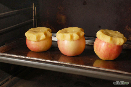 XXX thecakebar:  Apple Pie baked *inside* real photo