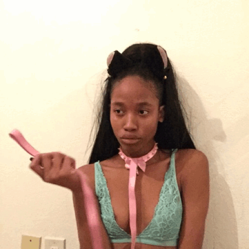 softtitlita:  Don’t mind me, I’m just waiting for you to pay attention to me.
