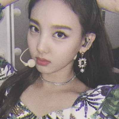 Nayeon (twice) packsSuggested matching colors1st pack: #BC1C0E2nd pack: #4134603rd pack:&n