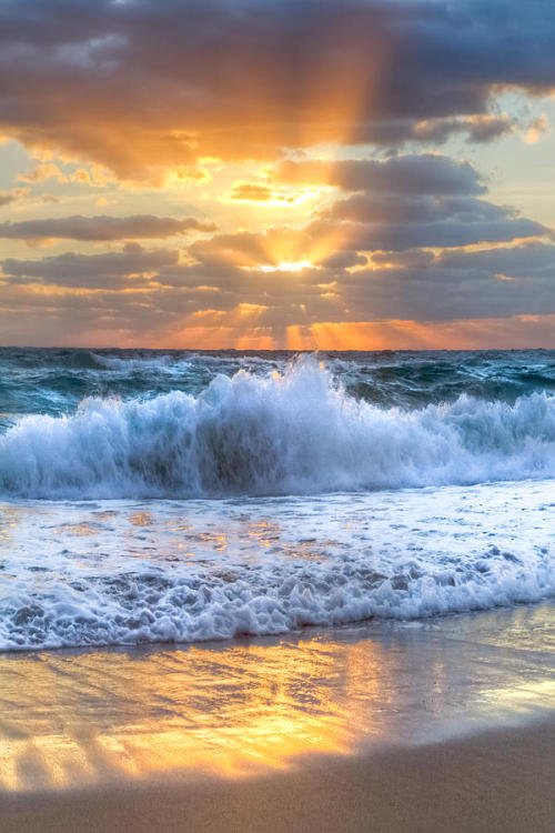 travelingcolors: Splash Sunrise in Delray Beach | Florida (by by Debra and Dave Vanderlaan)