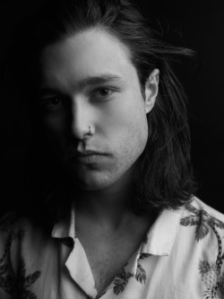 prettyszeeko:  Zach Abels by Dean Avisar