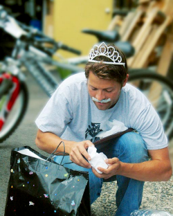 hominins:  Misha Collins at a ‘Bicycles and