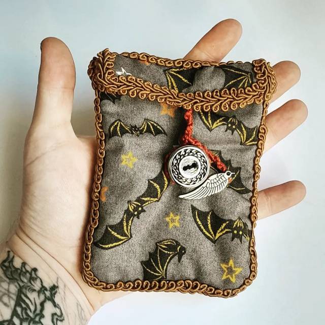 Hand-sewn, bat pattern, pouch bag for small things like jewellery, coins, or your    🍃  ;) #handsewn#diy crafts#diy#pouch#coin purse#coin pouch#angel wings#bats#oh bats#bat pattern#jewellery bag#weed bag#goth#goth fashion#alternative#alternative fashion#cute crafts#hand made#sewn#cool fabric#fabrics#soft technology #artists on tumblr  #diy or die #punkfashion#punk#denim #hand made bag #bag design#fashion design
