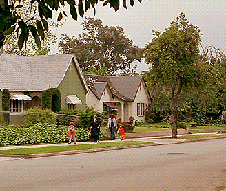 mistress-gif: Laurie Strode, played by Jamie Lee CurtisHalloween (1978)