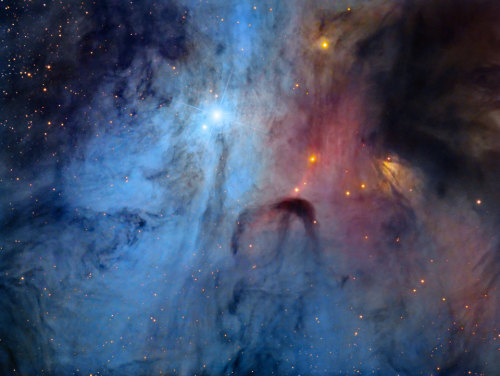 alxndrasplace:(NASA) IC 4603: Reflection Nebula in Ophiuchius Why does this starfield photograp