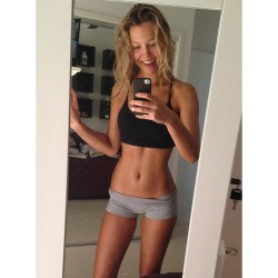 femaleweightlossmotivation:  Visit for more Female Fitness Inspiration