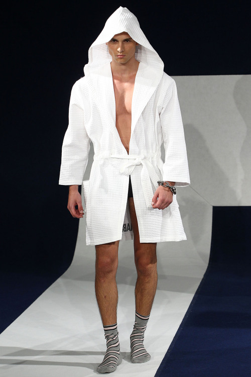 specialsockdrawer:Alexis Mabille runway