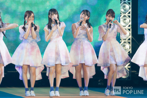 saitoasuka:  乃木坂46、GirlsAwardでハプニング？ 照れる白石麻衣に会場が虜に http://tokyopopline.com/archives/50819