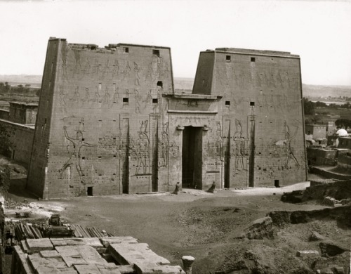 Temple of Horus at Edfu, 1910