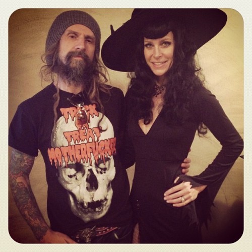 sherimoonzombie: I hope everyone had a Happy Halloween!!!!!!!