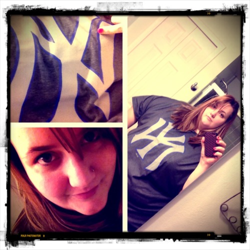 cynicalpirateoftheelusiveheart:  Yessssssssssss Yankees gear