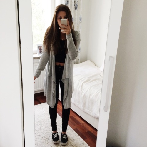 hauteens:selfie for the anon