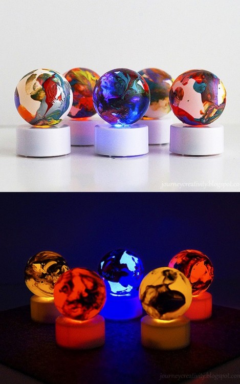 rainbowsandunicornscrafts:DIY Ping Pong “Planets” Tea LightsMake these pretty lights using ping pong