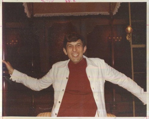 llapnimoy:On the stage of the Drury Lane North Theatre in Lincolnshire, Illionis (June, 1975)(more)